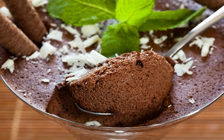 ÇİKOLATALI MOUSSE